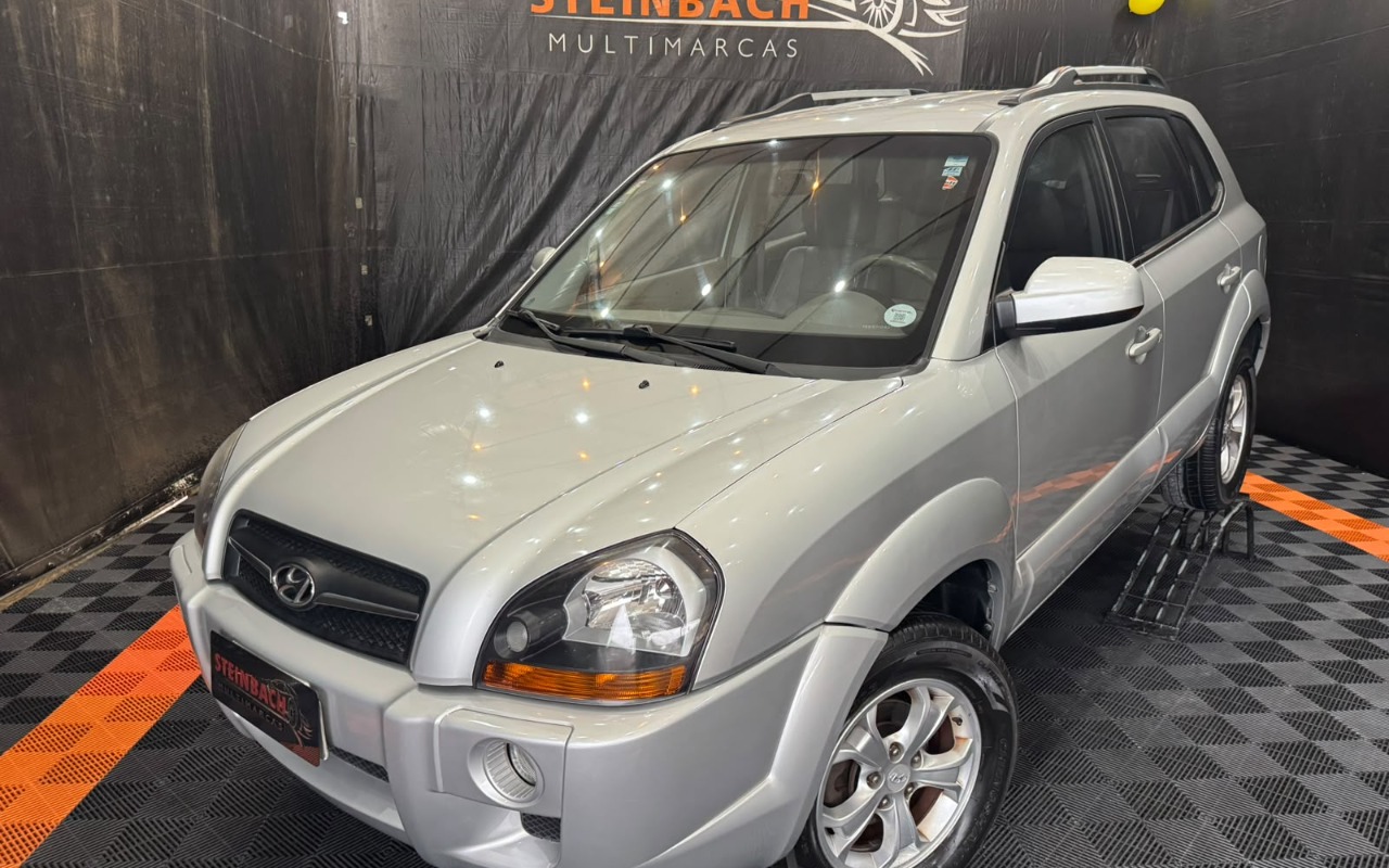 Hyundai Tucson 2.0 16V Flex Aut. 2014 Prata — foto 1 de 3