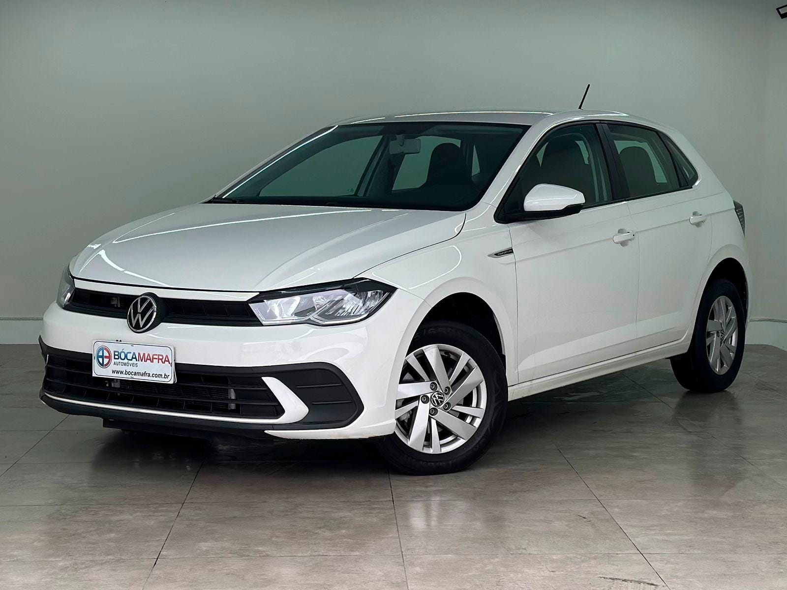 Volkswagen Polo 1.0 Mi 79cv 16V 5p na cor Branco em Brusque / SC - 40260