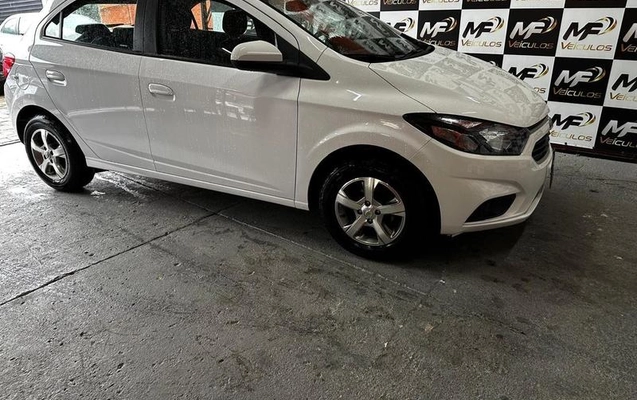 imagem-https://www.socarrao.com.br/sc-vehicle-images-prod/4026129/1790188055218-8439023_13_B_57cba9f7d5.jpeg