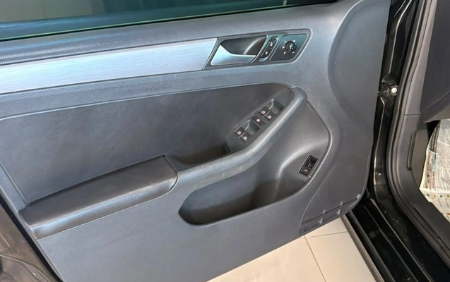 imagem-https://www.socarrao.com.br/sc-vehicle-images-prod/4026151/1790079182255-6fe27220654e498dab05d0a2286b4ec9_1790079133504.jpg