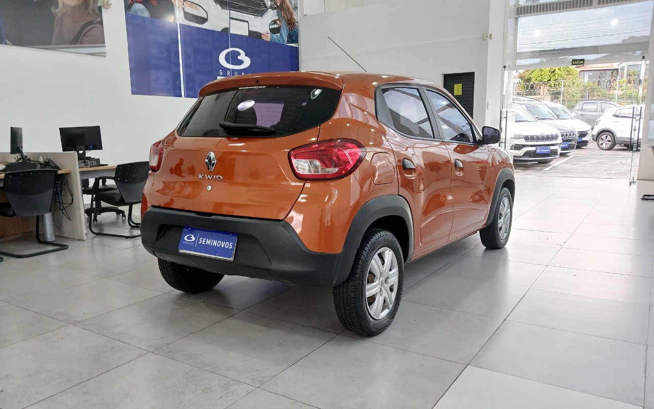 imagem-https://www.socarrao.com.br/sc-vehicle-images-prod/4026292/1790079781963-NDQ5YmY5ZmYtZWMxMS00YjBkLWE2NWItNjNlYzU4NDU4ZmY4LmpwZWc.jpeg
