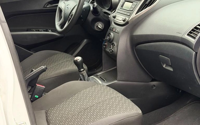 imagem-https://www.socarrao.com.br/sc-vehicle-images-prod/4026574/1790080258122-69436ab2749d548c5.jpg