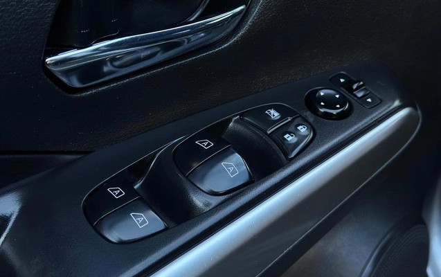 imagem-https://www.socarrao.com.br/sc-vehicle-images-prod/4026723/1790080514348-8496780_16_B_968f4de928.jpeg