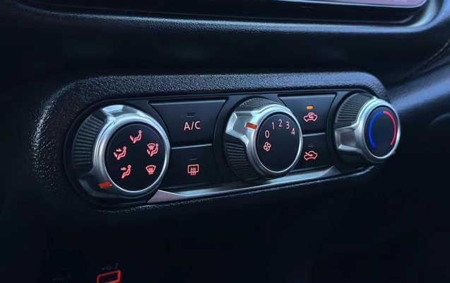 imagem-https://www.socarrao.com.br/sc-vehicle-images-prod/4026723/1790080514350-8496780_17_B_1a3b9b36b3.jpeg
