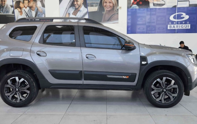 imagem-https://www.socarrao.com.br/sc-vehicle-images-prod/4026771/1790087008201-YXBwLXBob3Rvcy14VGV6YWQyWE9jSDFXMWI1dTM3U3NxWlJwS1BSQ0Zudi5qcGc.jpg