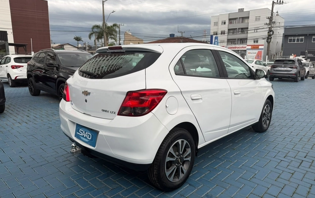 imagem-https://www.socarrao.com.br/sc-vehicle-images-prod/4026867/1790080754898-0285ab652fd24223a0c08025f641bad8_1790013798542.jpg