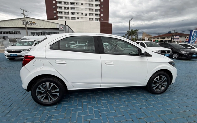 imagem-https://www.socarrao.com.br/sc-vehicle-images-prod/4026867/1790080754899-b3f82dbe0f8241febbd4697f6064f909_1790013798551.jpg
