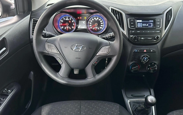imagem-https://www.socarrao.com.br/sc-vehicle-images-prod/4026940/1790080950997-0fd9a24982db4718922df15e9980a1d8_1776192498913.jpg