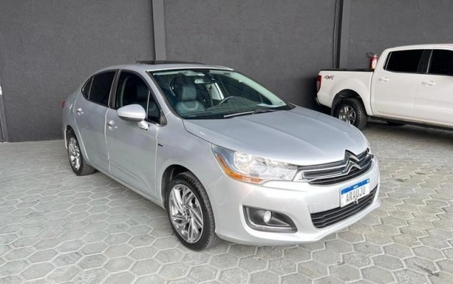 imagem-https://www.socarrao.com.br/sc-vehicle-images-prod/4027144/1790081451794-640_480_citroen-c4-lounge-tendance-1-6-thp-15-15-c20751-17.jpg