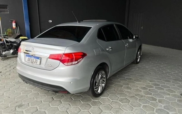 imagem-https://www.socarrao.com.br/sc-vehicle-images-prod/4027144/1790081451795-640_480_citroen-c4-lounge-tendance-1-6-thp-15-15-c20751-15.jpg