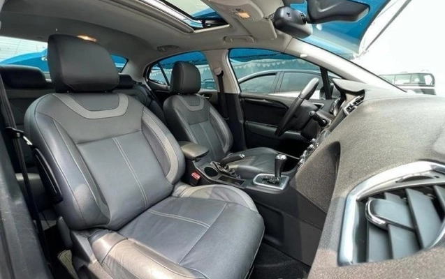imagem-https://www.socarrao.com.br/sc-vehicle-images-prod/4027144/1790081451800-640_480_citroen-c4-lounge-tendance-1-6-thp-15-15-c20751-5.jpg
