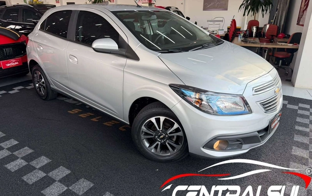 imagem-https://www.socarrao.com.br/sc-vehicle-images-prod/4027159/1790081468878-75b99f89431144c1b387d37a2613e2d9_1790078391586.jpg