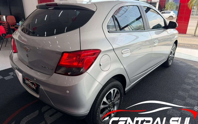 imagem-https://www.socarrao.com.br/sc-vehicle-images-prod/4027159/1790081468883-d28b0c5ad7c34d0391bbdb7b064b5cfb_1790078391615.jpg