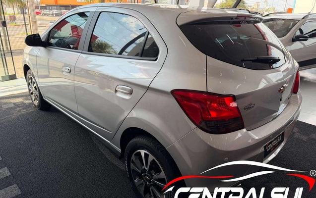 imagem-https://www.socarrao.com.br/sc-vehicle-images-prod/4027159/1790081468885-aea2429558dd422f8c5e81be902d57fe_1790078391618.jpg
