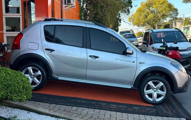 imagem-https://www.socarrao.com.br/sc-vehicle-images-prod/4027485/1790082064048-8181176_10_B_74d42db0d6.jpeg