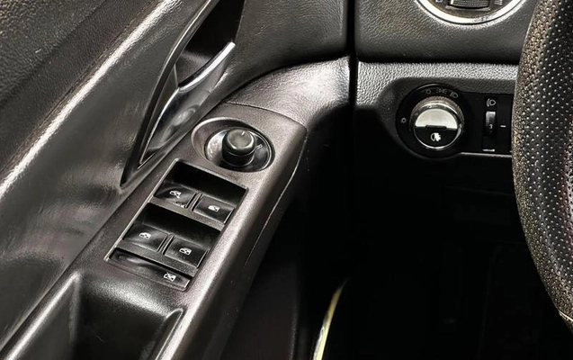 imagem-https://www.socarrao.com.br/sc-vehicle-images-prod/4027487/1790082065052-8235677_14_B_e98ce7a074.jpeg