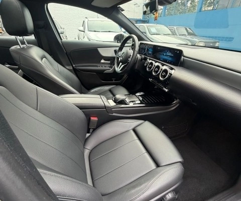 imagem-https://www.socarrao.com.br/sc-vehicle-images-prod/4027524/1790082110517-640_480_mercedes-benz-classe-a-200-sedan-advance-1-3-turbo-19-20-3ea677-22.jpg