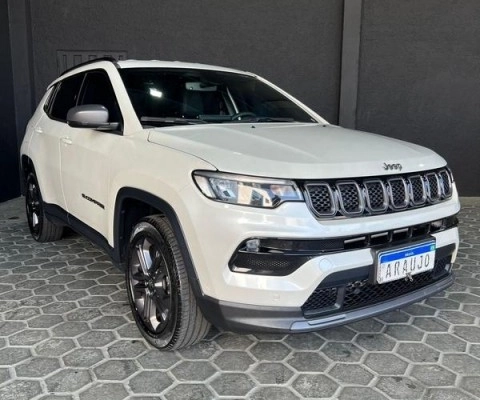 imagem-https://www.socarrao.com.br/sc-vehicle-images-prod/4027579/1790082268949-640_480_jeep-compass-1-3-t270-longitude-80-anos-aut-21-22-7fa059-22.jpg
