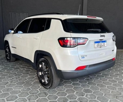 imagem-https://www.socarrao.com.br/sc-vehicle-images-prod/4027579/1790082268952-640_480_jeep-compass-1-3-t270-longitude-80-anos-aut-21-22-7fa059-19.jpg