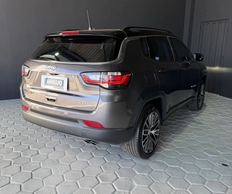 imagem-https://www.socarrao.com.br/sc-vehicle-images-prod/4027592/1790082352074-640_480_jeep-compass-1-3-t270-limited-1-3-aut-22-22-4dcd71-11.jpg