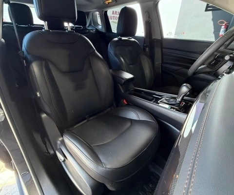 imagem-https://www.socarrao.com.br/sc-vehicle-images-prod/4027592/1790082352080-640_480_jeep-compass-1-3-t270-limited-1-3-aut-22-22-4dcd71-27.jpg