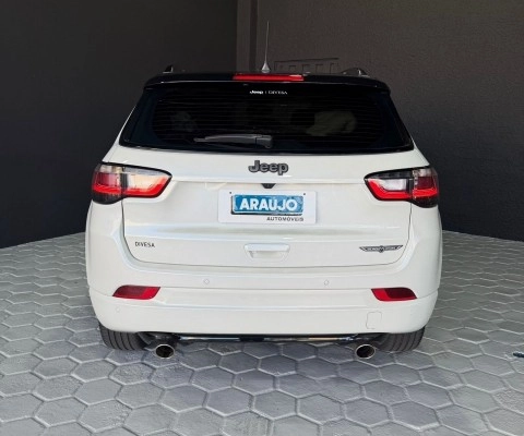 imagem-https://www.socarrao.com.br/sc-vehicle-images-prod/4027629/1790082423043-640_480_jeep-compass-2-0-hurricane-blackhawk-4wd-aut-24-25-dfe8d2-4.jpg