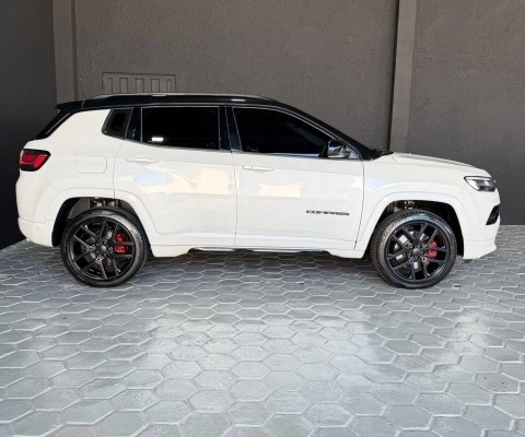 imagem-https://www.socarrao.com.br/sc-vehicle-images-prod/4027629/1790082423045-640_480_jeep-compass-2-0-hurricane-blackhawk-4wd-aut-24-25-dfe8d2-13.jpg