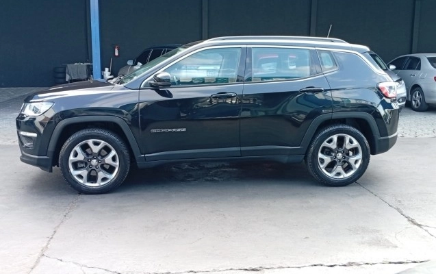 imagem-https://www.socarrao.com.br/sc-vehicle-images-prod/4027630/1790082439882-640_480_jeep-compass-2-0-longitude-flex-aut-19-19-c79c52-11.jpg
