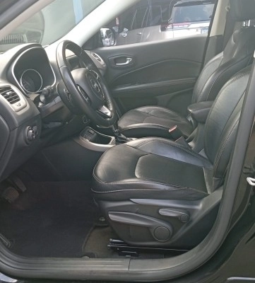 imagem-https://www.socarrao.com.br/sc-vehicle-images-prod/4027630/1790082439883-640_480_jeep-compass-2-0-longitude-flex-aut-19-19-c79c52-6.jpg