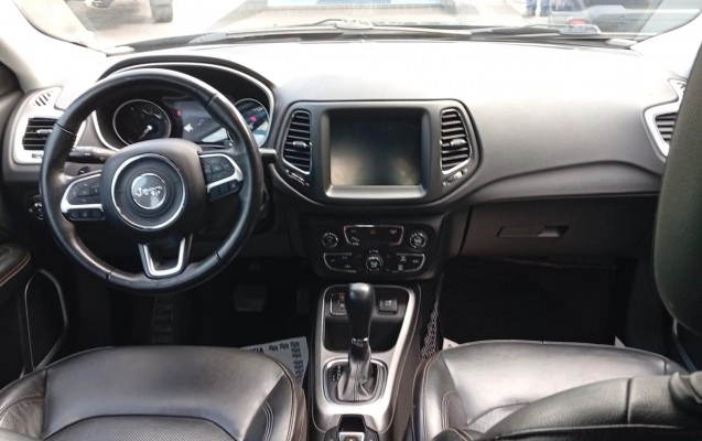 imagem-https://www.socarrao.com.br/sc-vehicle-images-prod/4027630/1790082439885-640_480_jeep-compass-2-0-longitude-flex-aut-19-19-c79c52-7.jpg