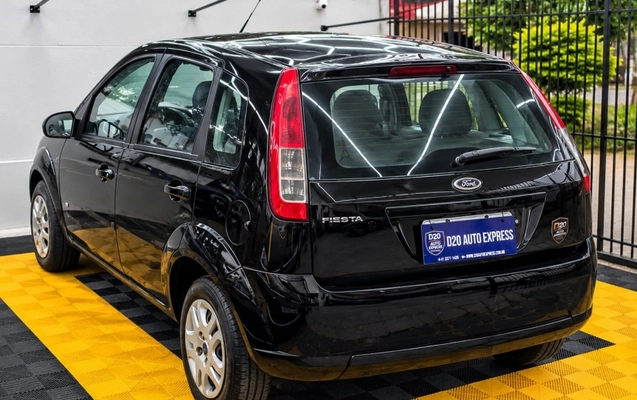 imagem-https://www.socarrao.com.br/sc-vehicle-images-prod/4027653/1792607292960-6mzhelFVF6S8NyvnzfOM0BCZER2Jrlnv.jpg