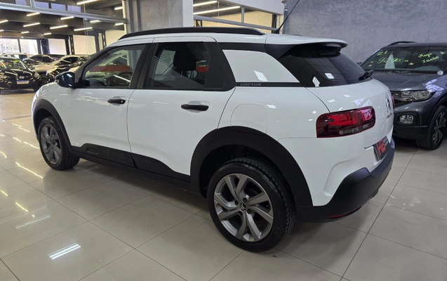 imagem-https://www.socarrao.com.br/sc-vehicle-images-prod/4027987/1790083252314-cVODmLflmCEKzRKtPcVsydzoepOz3EhQ.jpg