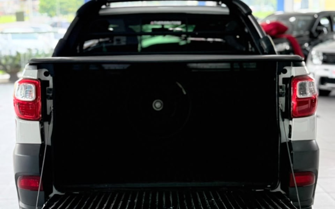 imagem-https://www.socarrao.com.br/sc-vehicle-images-prod/4027991/1790083264581-NWI0MDZkMjEtOGI5YS00M2U1LWFmOTctNzk4ZTNhNmM4YmJiLmpwZWc.jpeg
