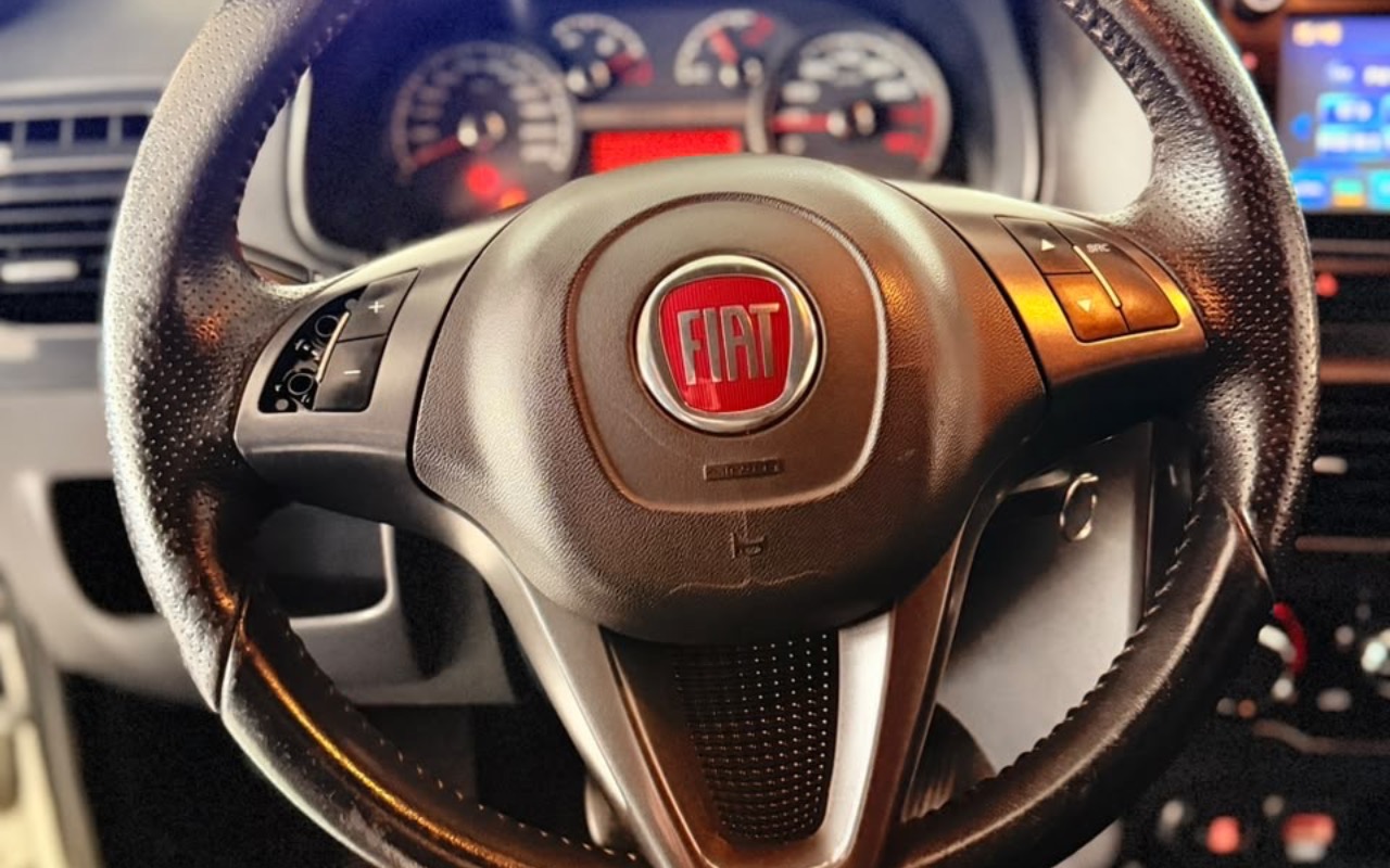imagem-https://www.socarrao.com.br/sc-vehicle-images-prod/4027991/1790083264855-ZjU4NDU3YWYtZTRlZC00NWEwLWI5NTgtMTA0YTA3OWRkM2RiLmpwZWc.jpeg