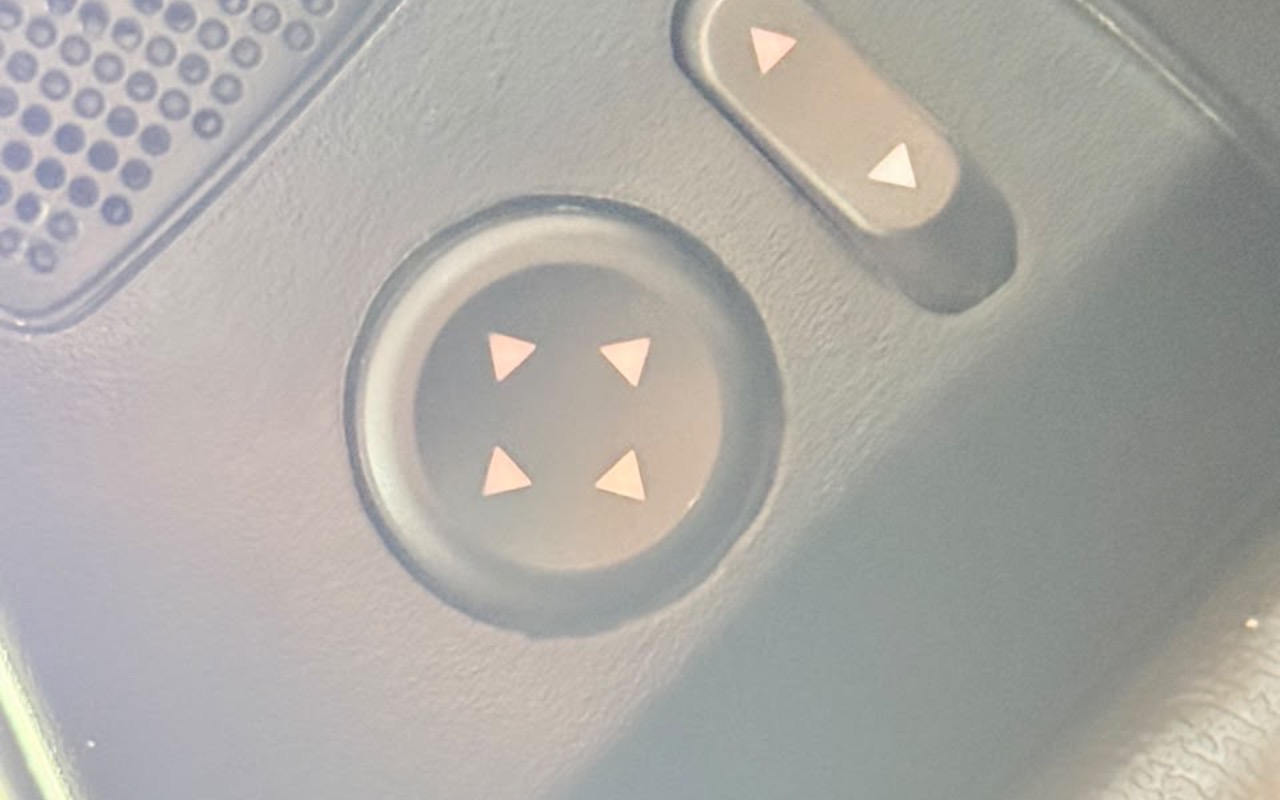 imagem-https://www.socarrao.com.br/sc-vehicle-images-prod/4027991/1790083265139-ZDBhNThhODQtMDBhOC00OTA1LTkyMDctZjBjY2VlYTEwZTExLmpwZWc.jpeg