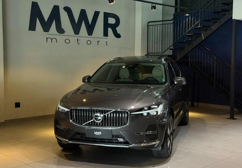 Volvo XC60 2024 Cinza — foto 1 de 3