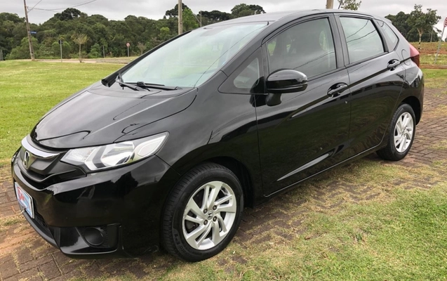 imagem-https://www.socarrao.com.br/sc-vehicle-images-prod/4028032/1790188388998-kWWBumh1FWpSsXXEAez27OXrPab0Ekfb.jpg