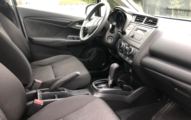 imagem-https://www.socarrao.com.br/sc-vehicle-images-prod/4028032/1790188389028-CU9Gn758GeVIFBGhCpm3Zl7H5GTfFQq8.jpg