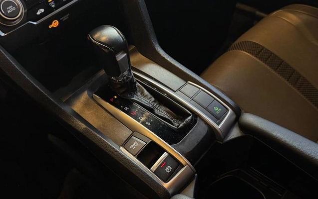 imagem-https://www.socarrao.com.br/sc-vehicle-images-prod/4028084/1790083579060-8497090_17_B_2c8fa99af1.jpeg