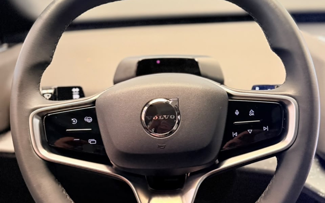 imagem-https://www.socarrao.com.br/sc-vehicle-images-prod/4028108/1790083633340-ZTNjMzVkNmQtZmIwOS00NjljLWIxYjAtZTM0Y2U3OWQyOTFhLmpwZWc.jpeg