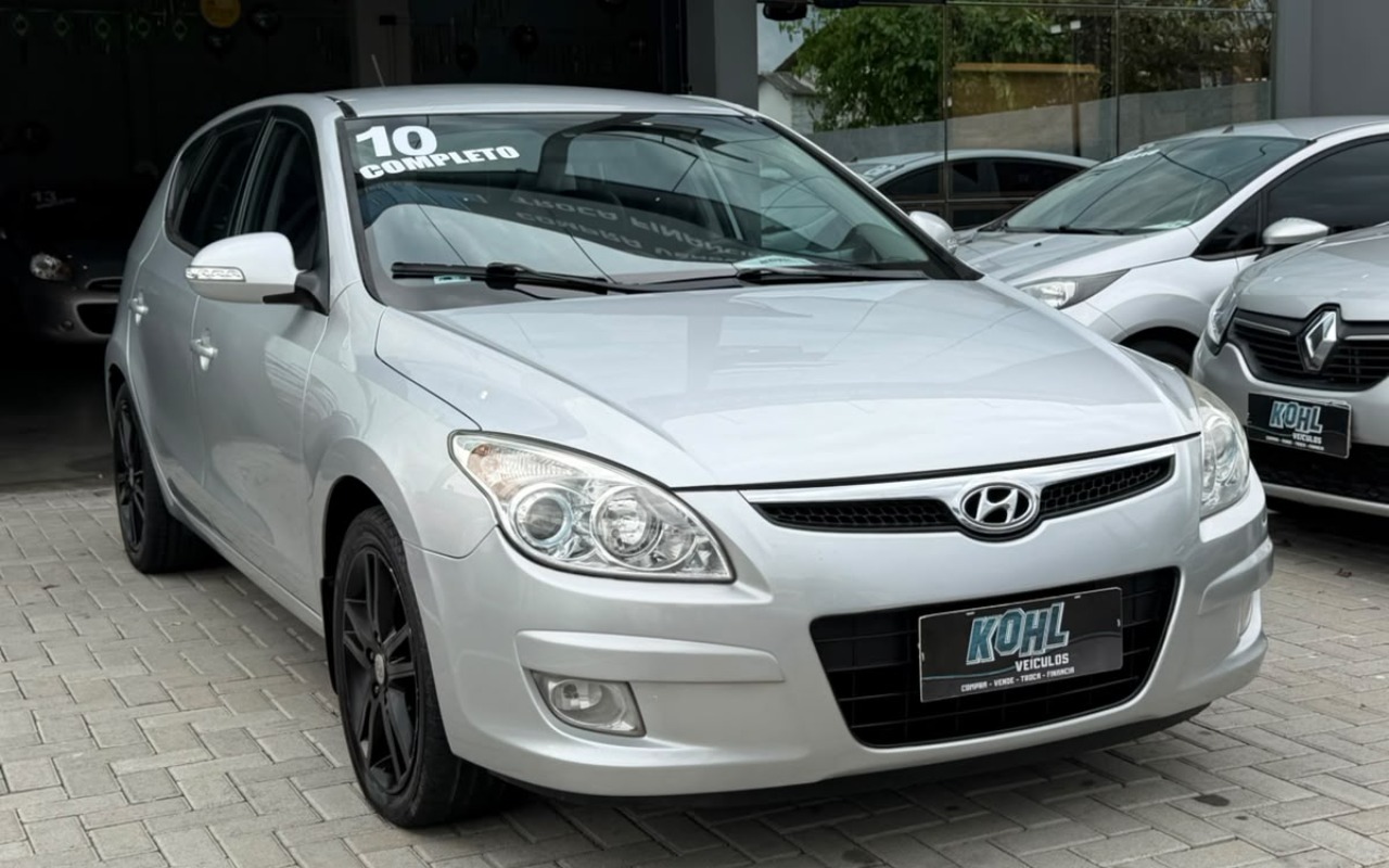 Hyundai i30 2010 Prata — foto 1 de 3