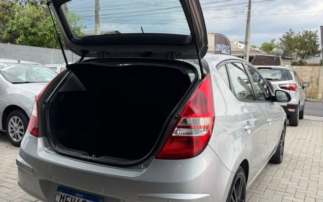 imagem-https://www.socarrao.com.br/sc-vehicle-images-prod/4028150/1790083691247-V2hhdHNBcHAgSW1hZ2UgMjAyNi0wOS0yMSBhdCAwOC41Mi4xMC5qcGVn.jpeg