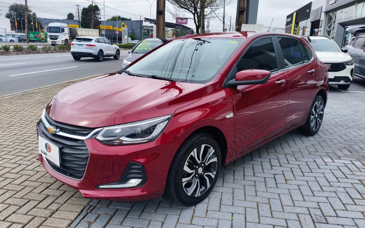 Chevrolet Onix 2024 Vermelho — foto 1 de 3