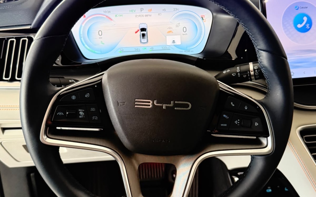 imagem-https://www.socarrao.com.br/sc-vehicle-images-prod/4028272/1790083814908-ZTgxMWY5ZDItYzQ0ZC00MDhjLWExOTAtNTIxMTA5MmYwMTVkLmpwZWc.jpeg