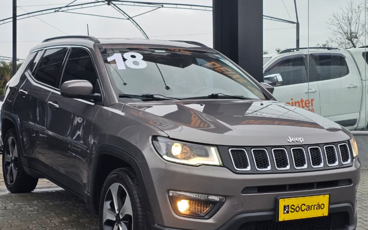 Jeep Compass 2018 Prata — foto 1 de 3