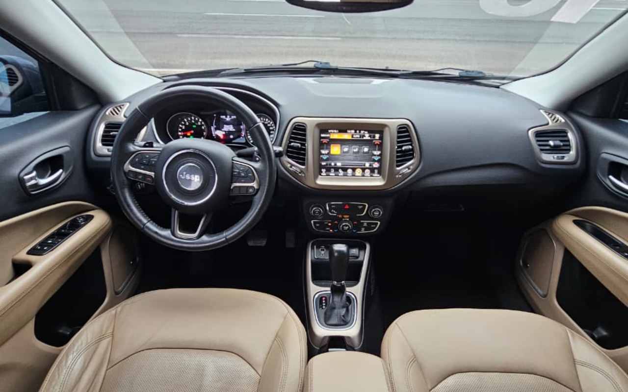 imagem-https://www.socarrao.com.br/sc-vehicle-images-prod/4028459/1790084371301-MTQ3YmVjOWUtODJjOC00M2NiLTlkODktMzBjN2ZkYjY4NGM2LmpwZw.jpg