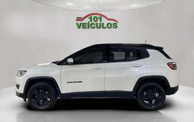 imagem-https://www.socarrao.com.br/sc-vehicle-images-prod/4028490/1790084558325-003_bd2fa24e34f1a589282c6a28634e8229.jpg