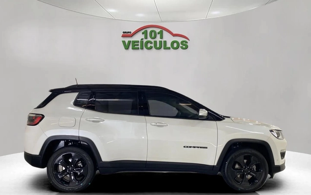 imagem-https://www.socarrao.com.br/sc-vehicle-images-prod/4028490/1790084558333-003_921cceddf5be9194b0d7e33e701359af.jpg