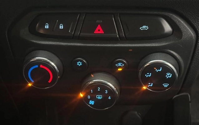 imagem-https://www.socarrao.com.br/sc-vehicle-images-prod/4028526/1790257235036-8438189_15_B_021429eb73.jpeg