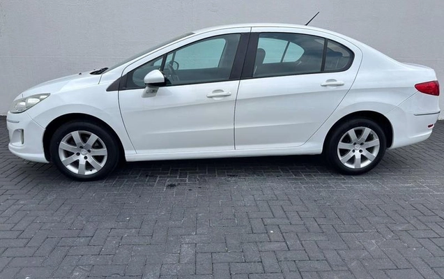 imagem-https://www.socarrao.com.br/sc-vehicle-images-prod/4028597/1792691464554-8343411_13_B_9e2c9bedc1.jpeg